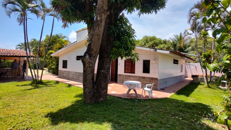 Sobrado, 3 quartos, 928 m² - Foto 1