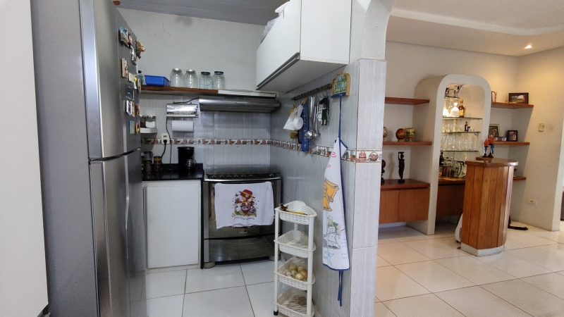 Casa, 4 quartos, 250 m² - Foto 18
